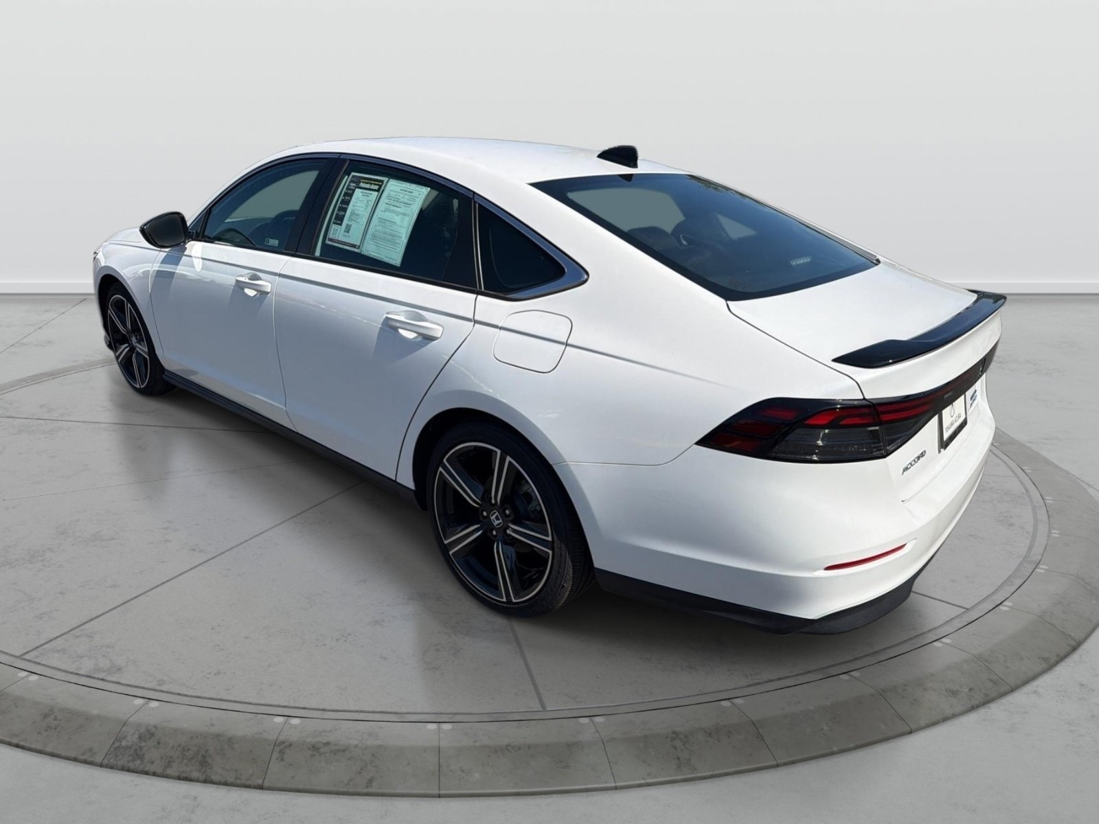 Used 2025 Honda Accord Sport image 25