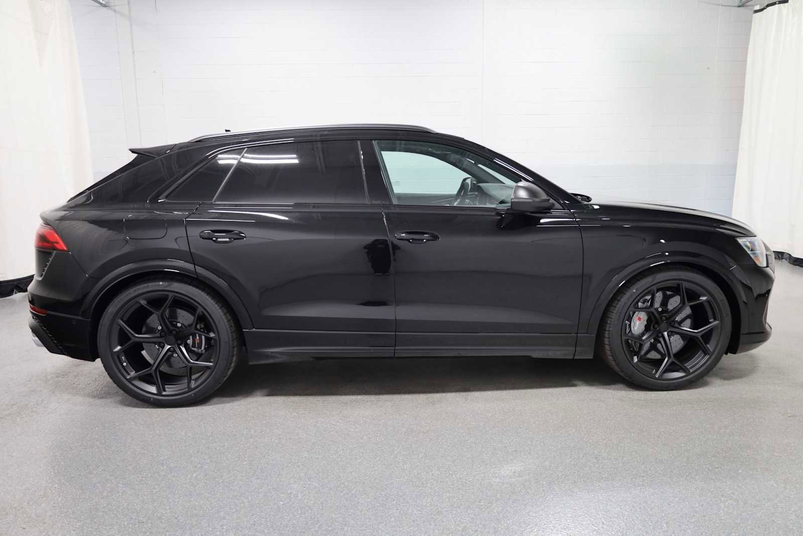 New 2026 Audi RS Q8 performance image 10