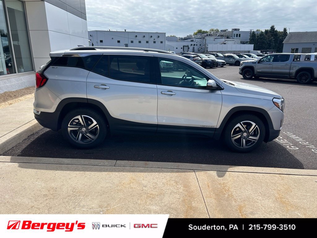 Used 2020 GMC Terrain SLT w/ Preferred Package AWD/4WD image 3
