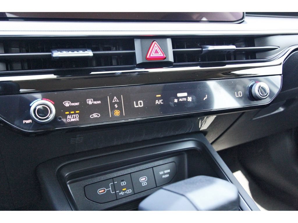 New 2026 Kia K5 LXS FWD image 22