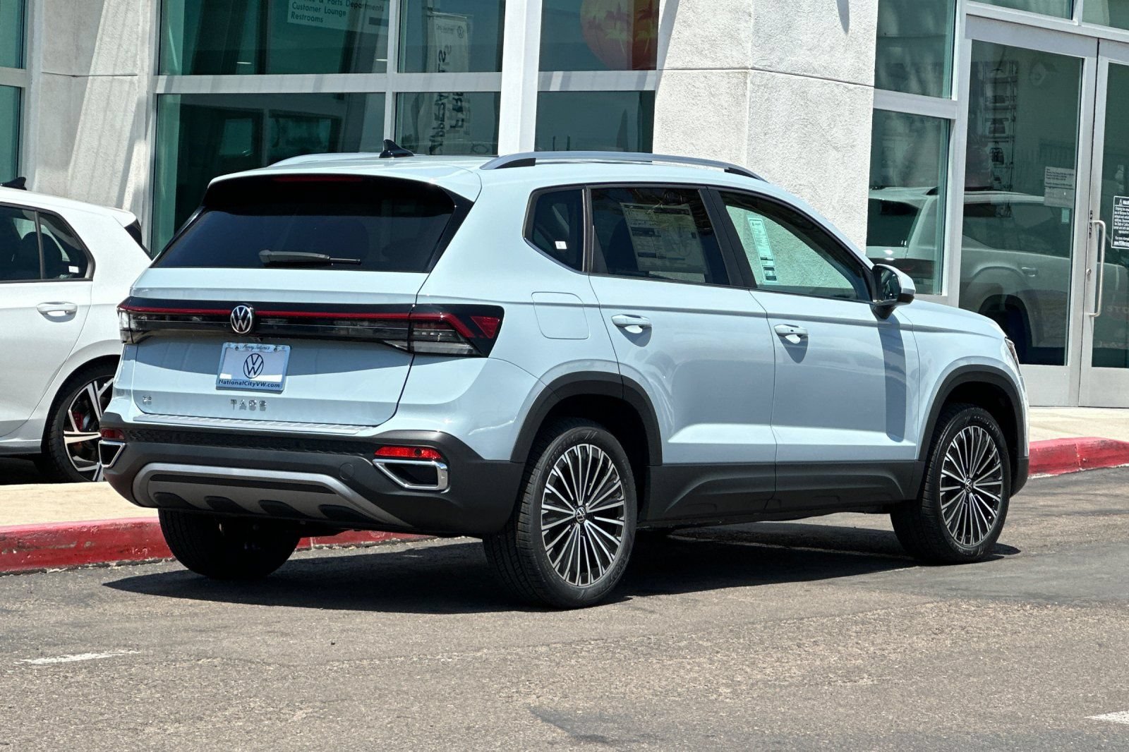 New 2026 Volkswagen Taos SE FWD image 5