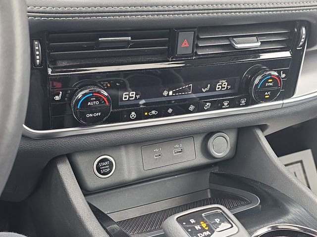 Certified 2023 Nissan Rogue SV w/ SV Premium Package image 19