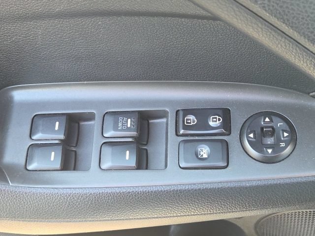 Used 2017 Kia Forte LX FWD image 17