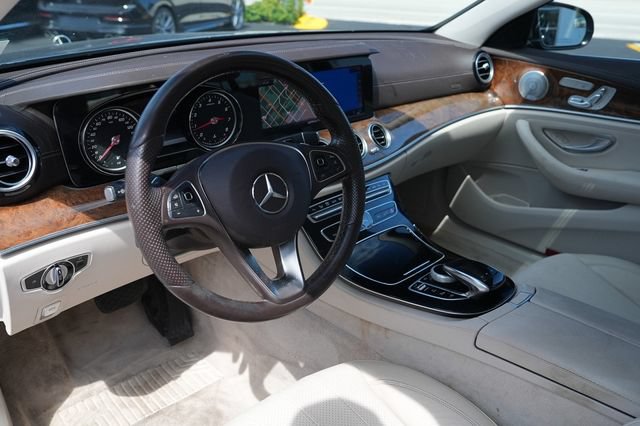 Used 2018 Mercedes-Benz E 300 4MATIC image 6