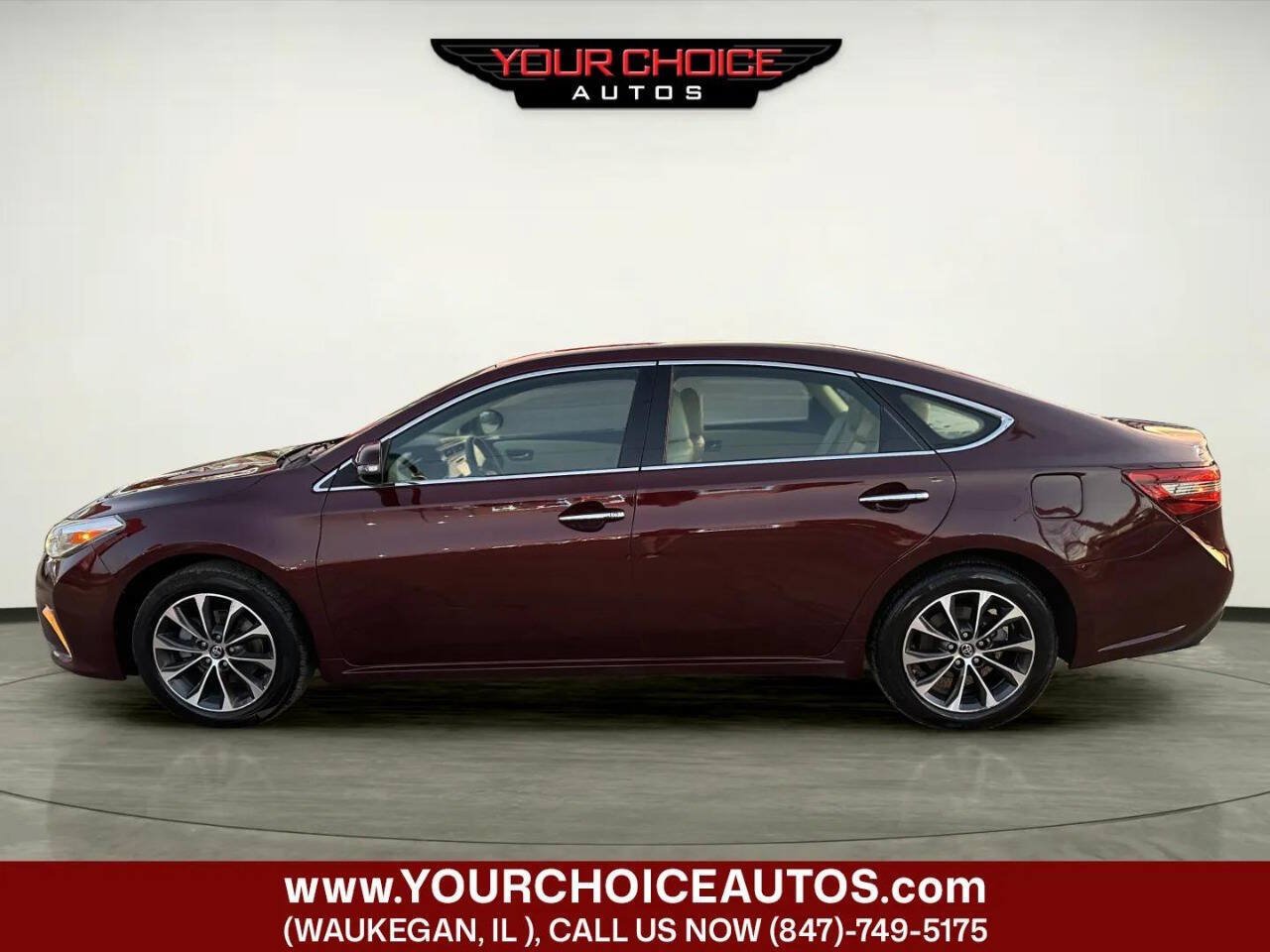 Used 2017 Toyota Avalon XLE Premium FWD image 2
