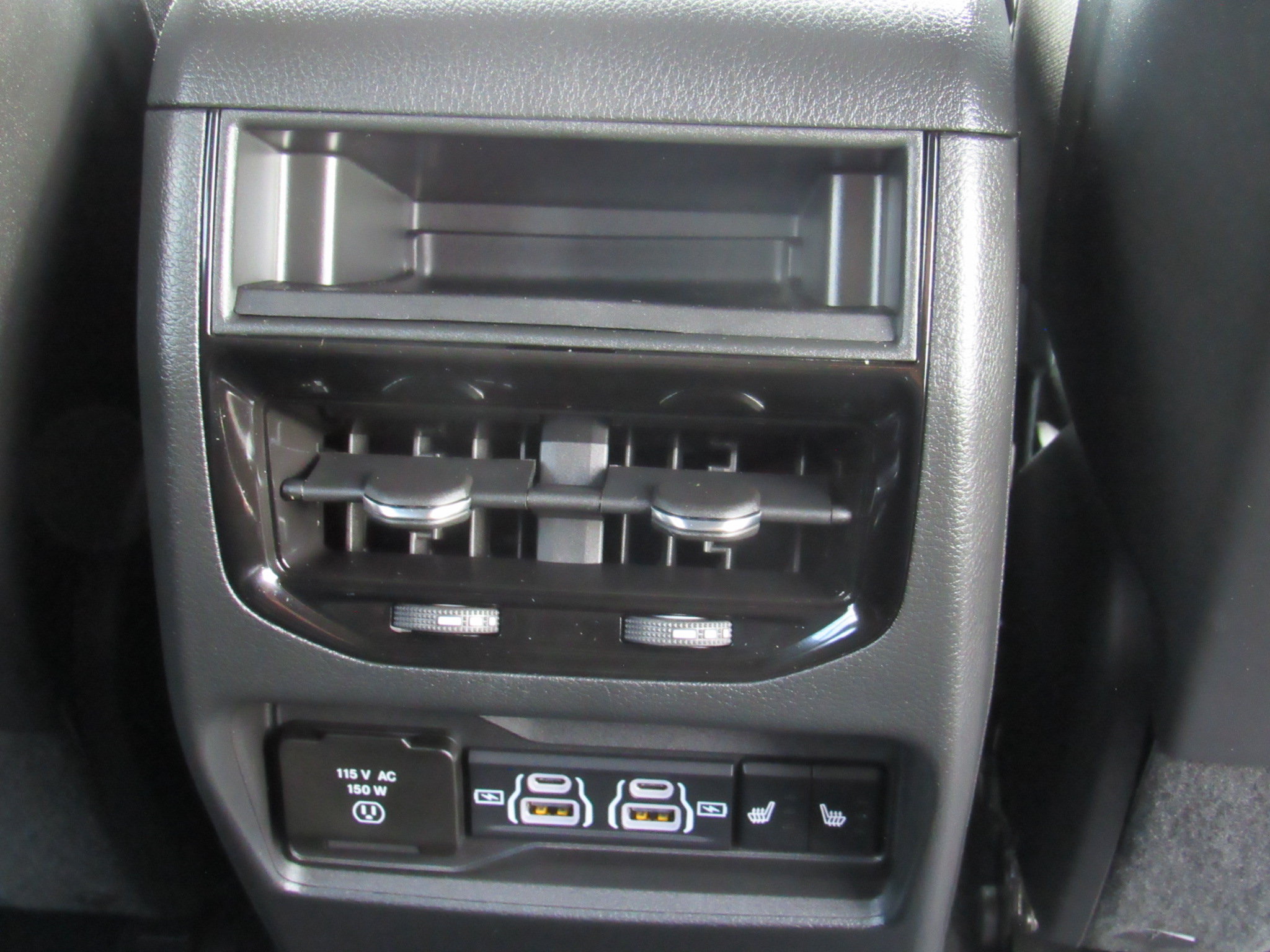 Used 2025 Jeep Grand Cherokee Limited AWD/4WD image 38