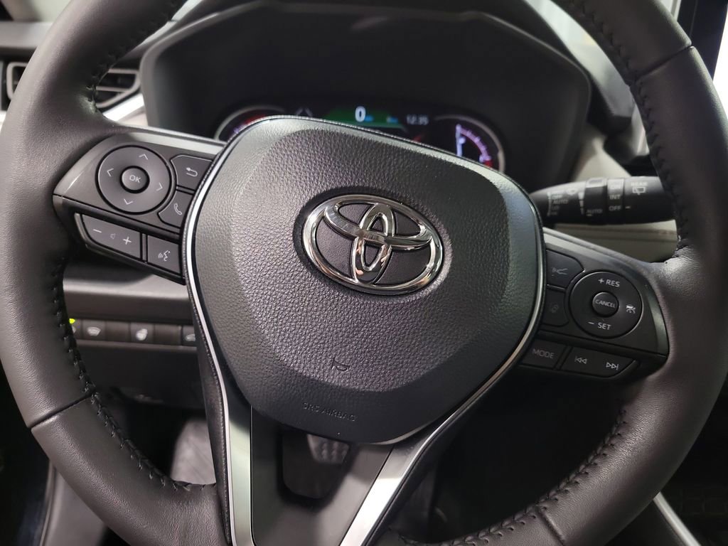 Used 2025 Toyota RAV4 XLE Premium w/ Weather Package AWD/4WD image 20