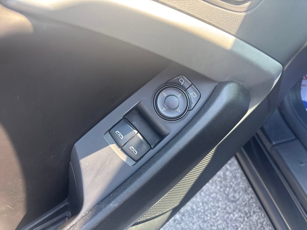 Used 2016 Chevrolet Camaro LT RWD image 16