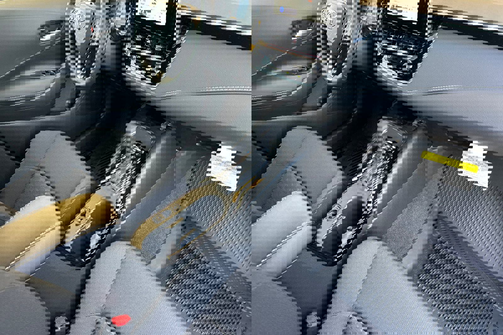 New 2026 Toyota Corolla SE image 18