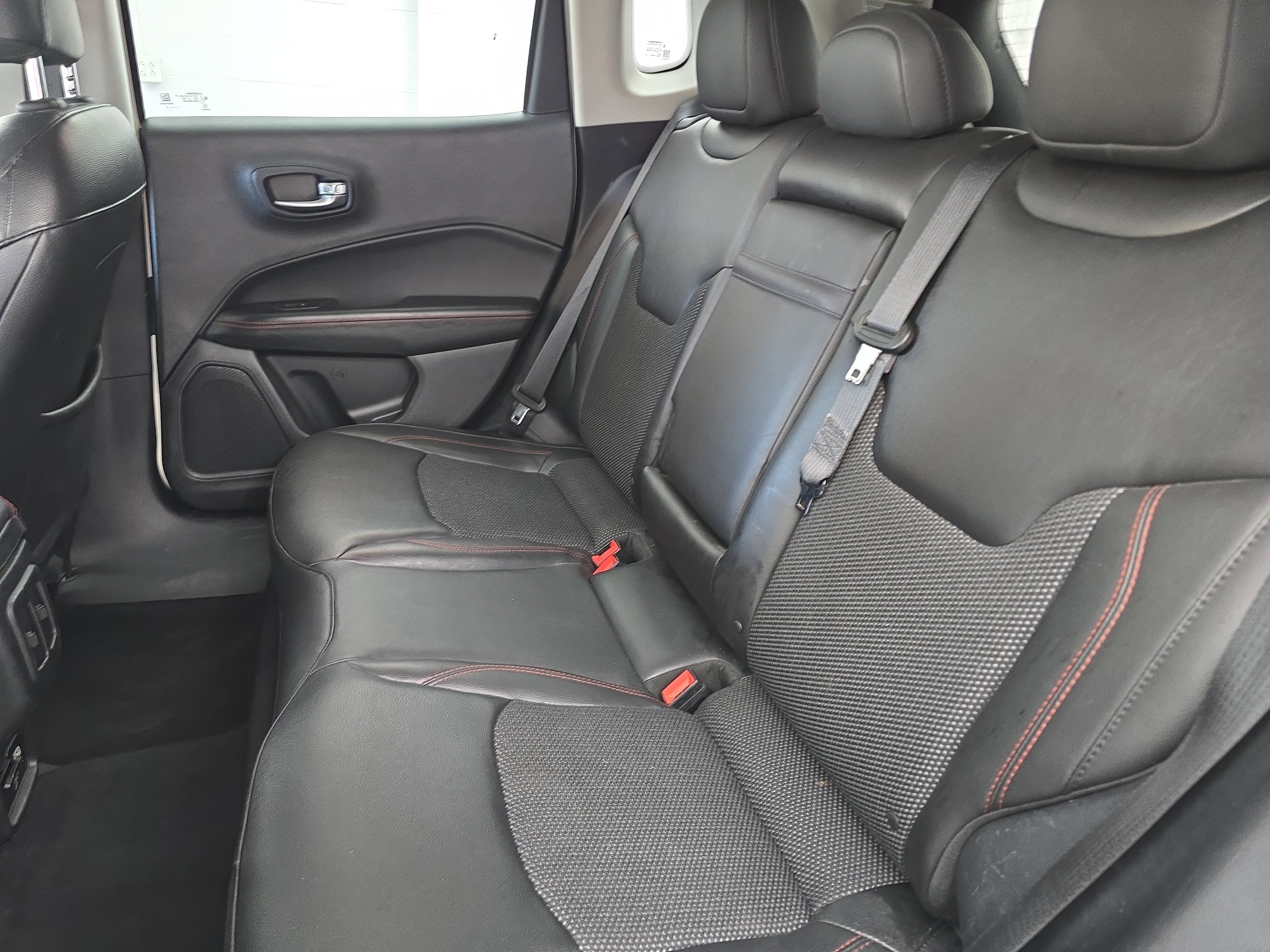 Used 2018 Jeep Compass Trailhawk w/ Cold Weather Group image 13