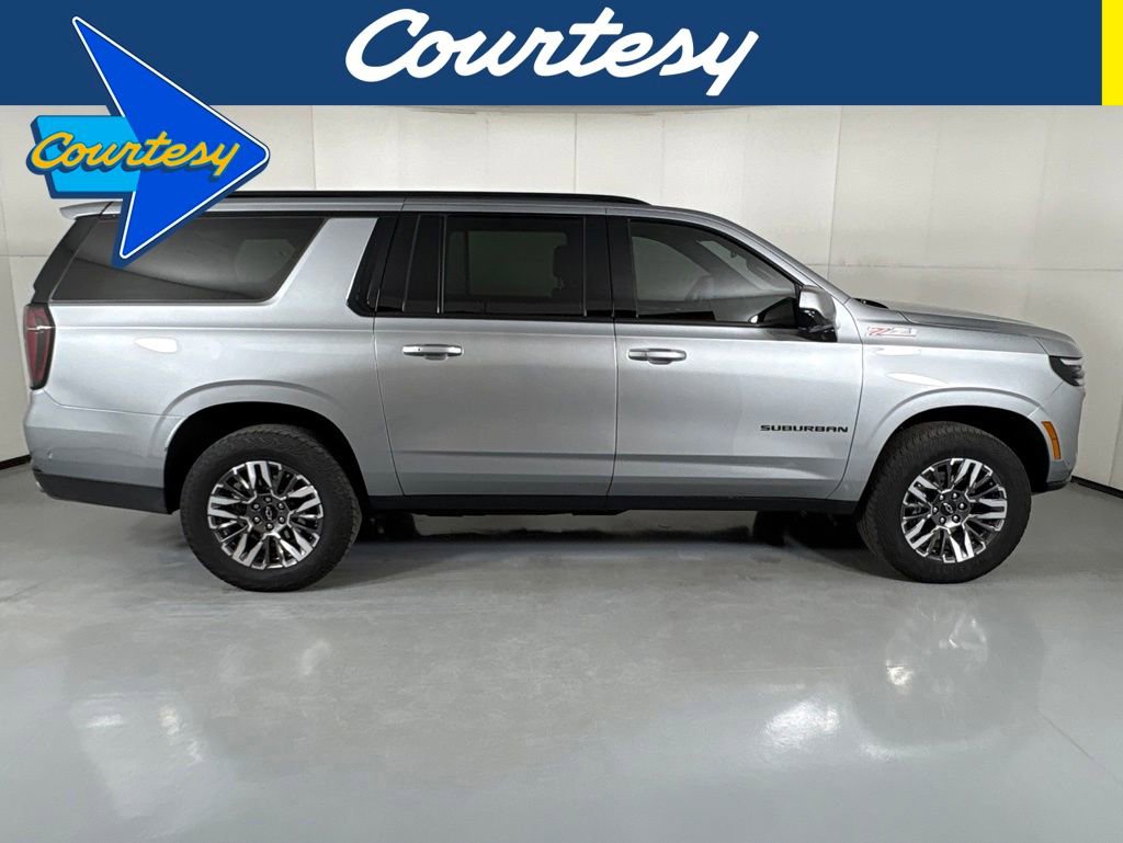 Used 2025 Chevrolet Suburban Z71 AWD/4WD image 1