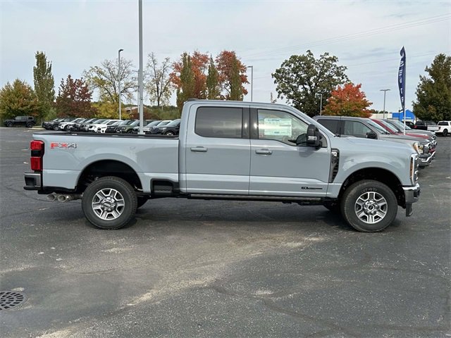 New 2026 Ford F350 Lariat w/ FX4 Off-Road Package image 2