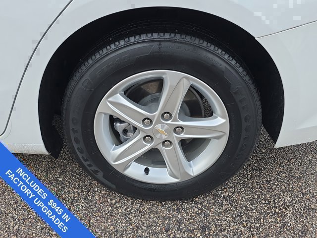 Used 2023 Chevrolet Malibu LS w/ Driver Confidence Package FWD image 12