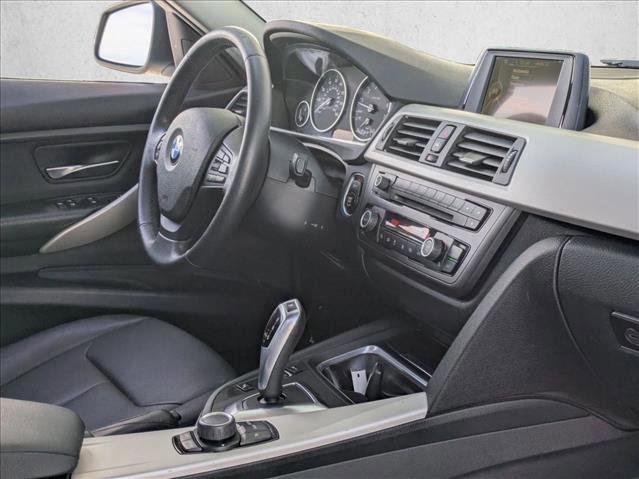 Used 2015 BMW 320i Sedan image 21