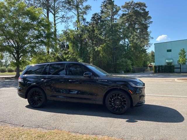 Certified 2025 Lincoln Aviator Reserve w/ Equipment Group 201A AWD/4WD image 2