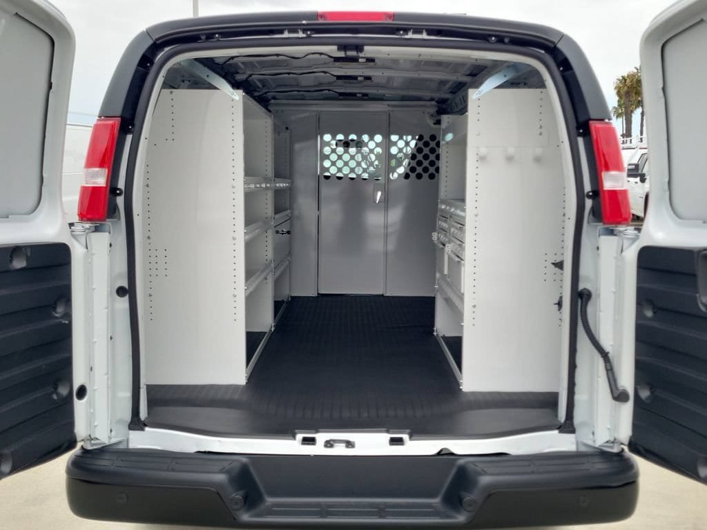 New 2026 Chevrolet Express 2500 w/ Driver Convenience Package RWD image 19