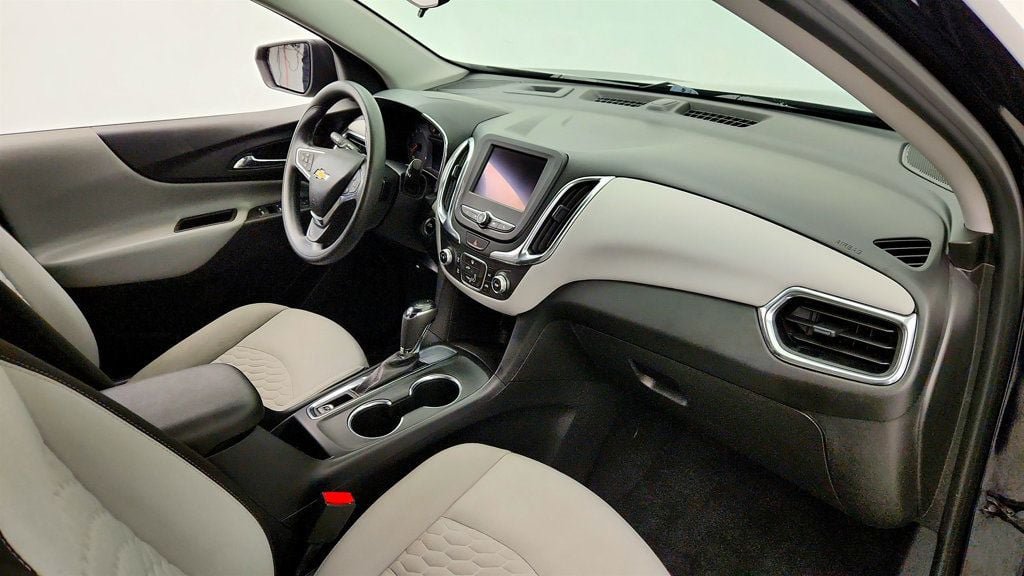 Used 2020 Chevrolet Equinox LS w/ LS Convenience Package FWD image 22