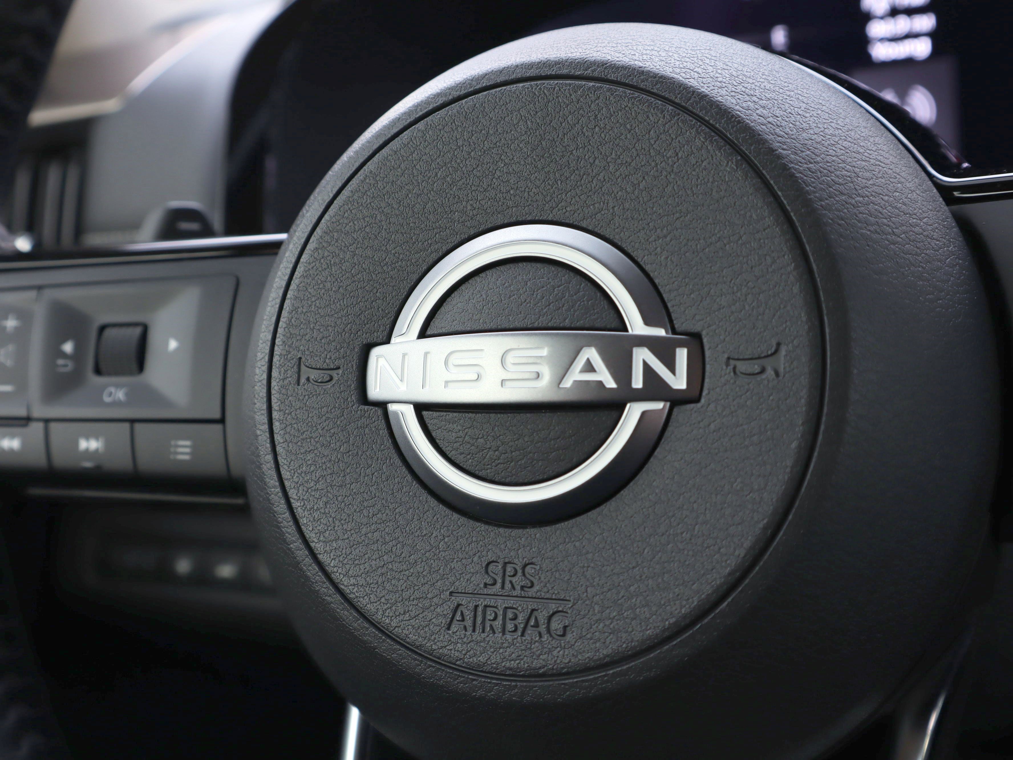 Used 2024 Nissan Pathfinder Platinum image 31