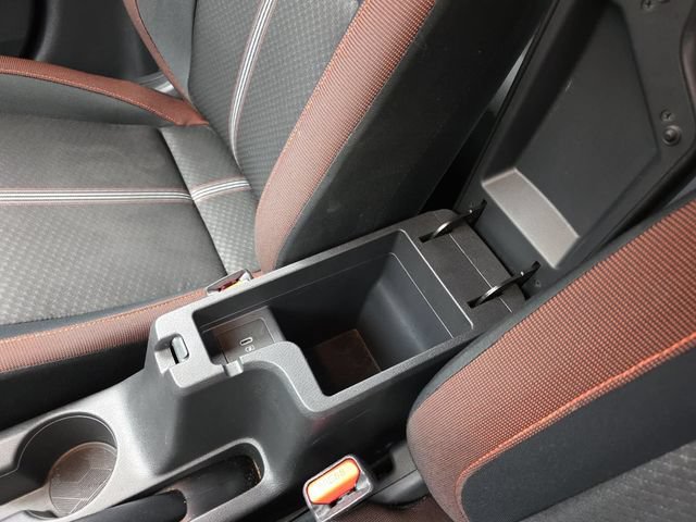 Used 2024 Nissan Versa SR FWD image 29