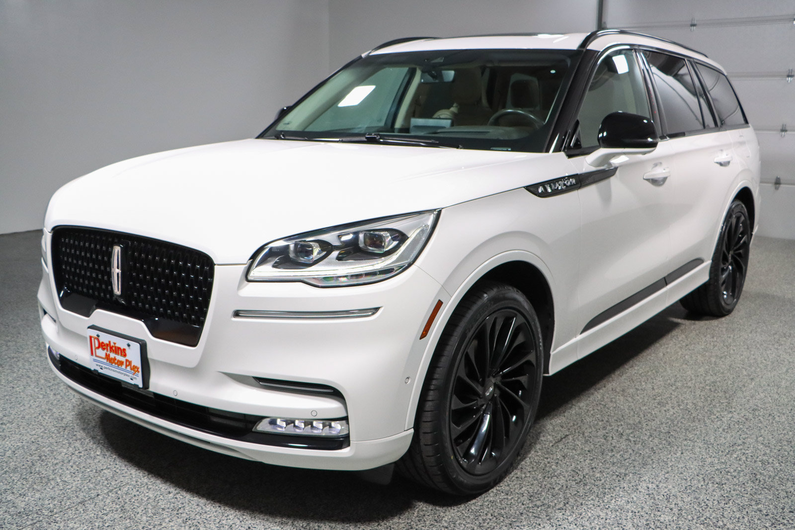Used 2023 Lincoln Aviator Reserve w/ Equipment Group 201A AWD/4WD image 35