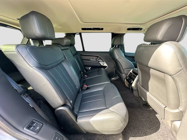 Used 2025 Land Rover Range Rover Long Wheelbase SE AWD/4WD image 28