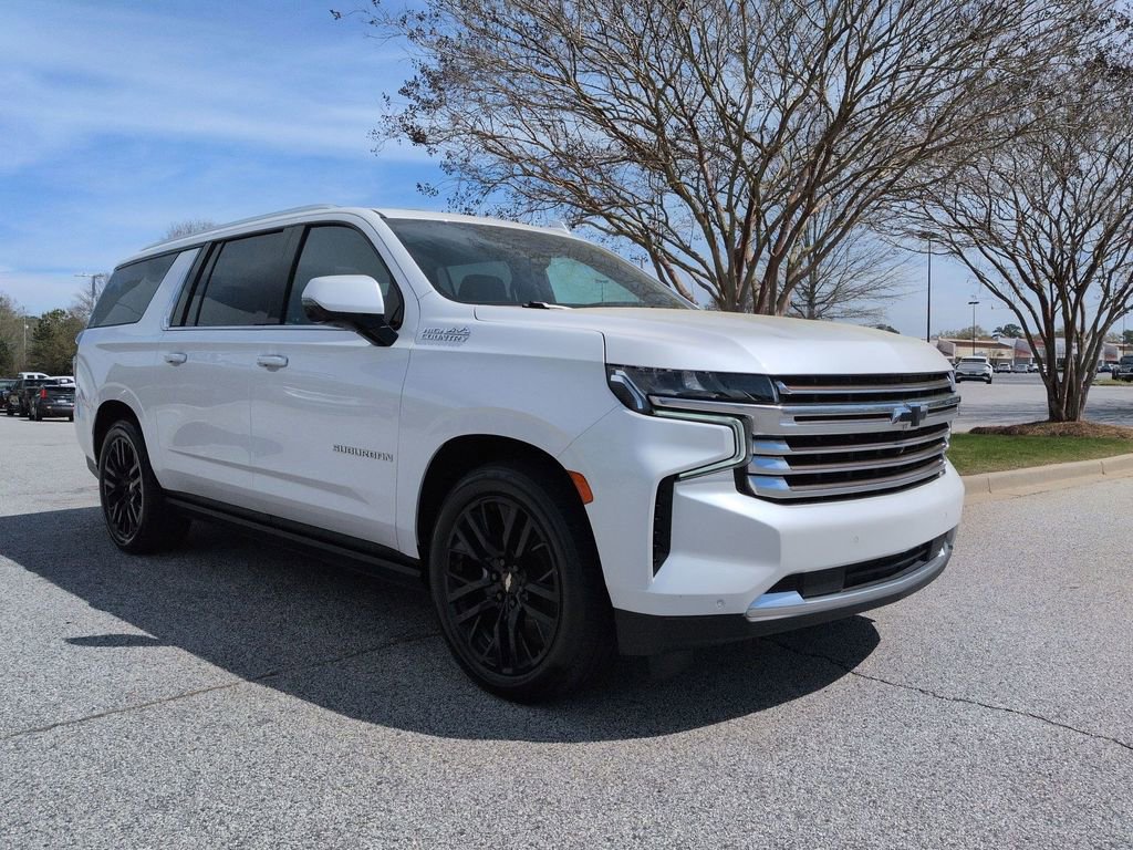 Used 2023 Chevrolet Suburban High Country image 2