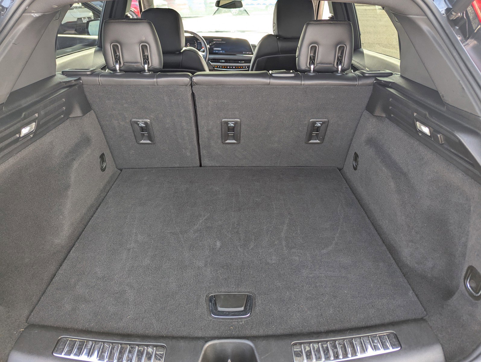 Certified 2024 Cadillac XT4 Premium Luxury image 10