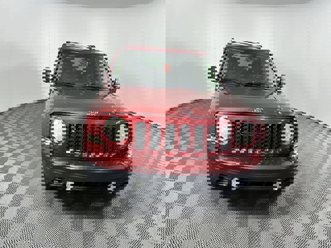 Used 2014 Jeep Patriot Latitude image 3