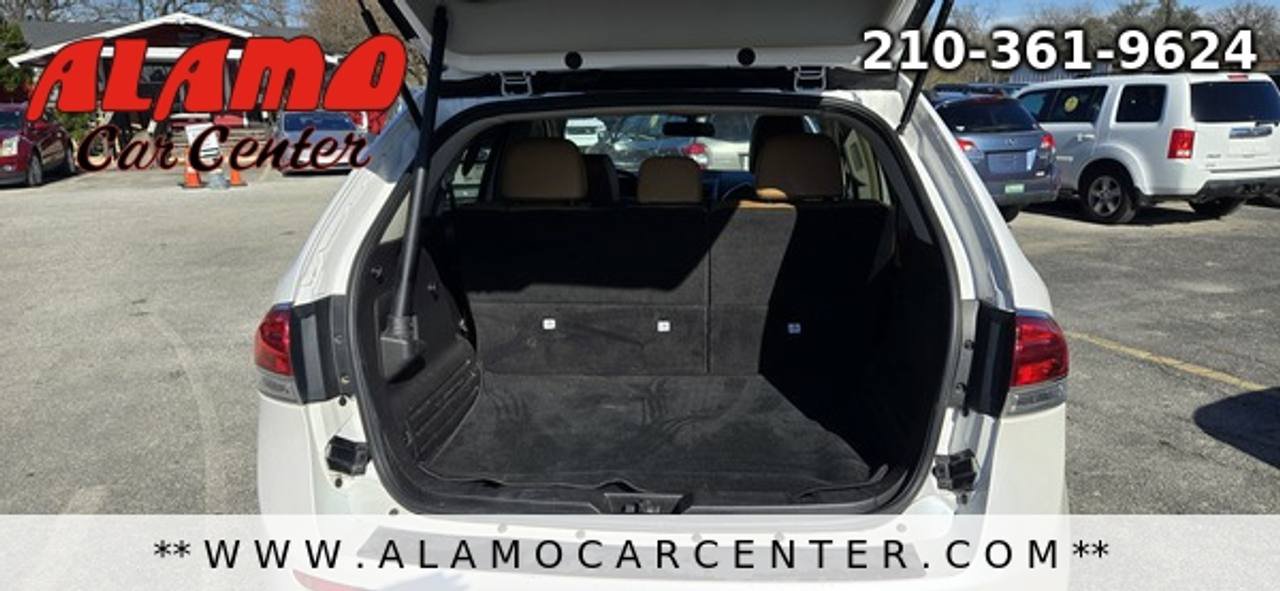 Used 2012 Lincoln MKX FWD image 25
