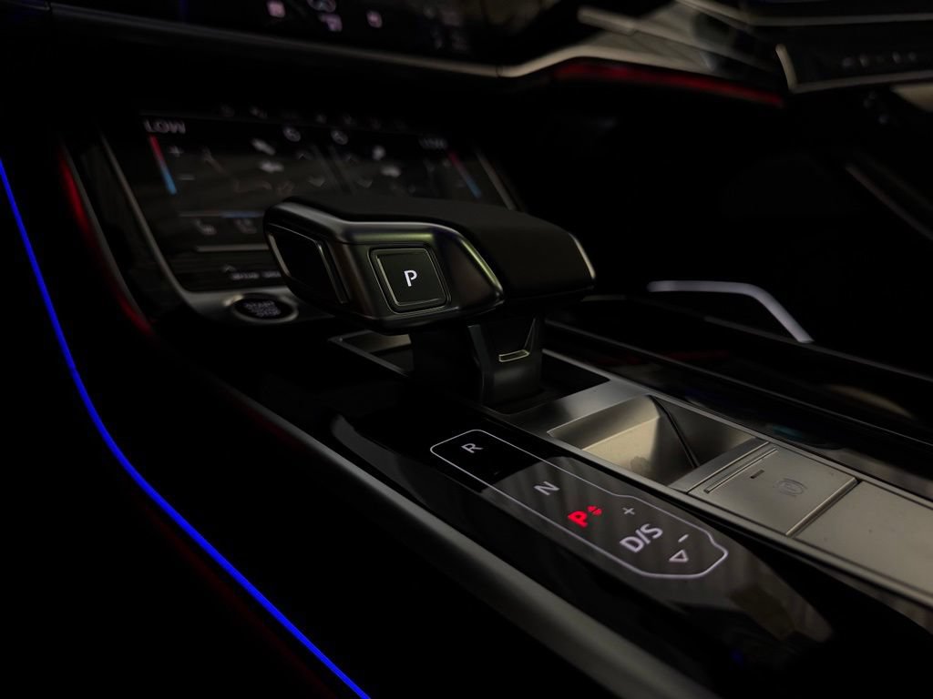 New 2027 Audi A8 L 3.0T AWD/4WD image 17