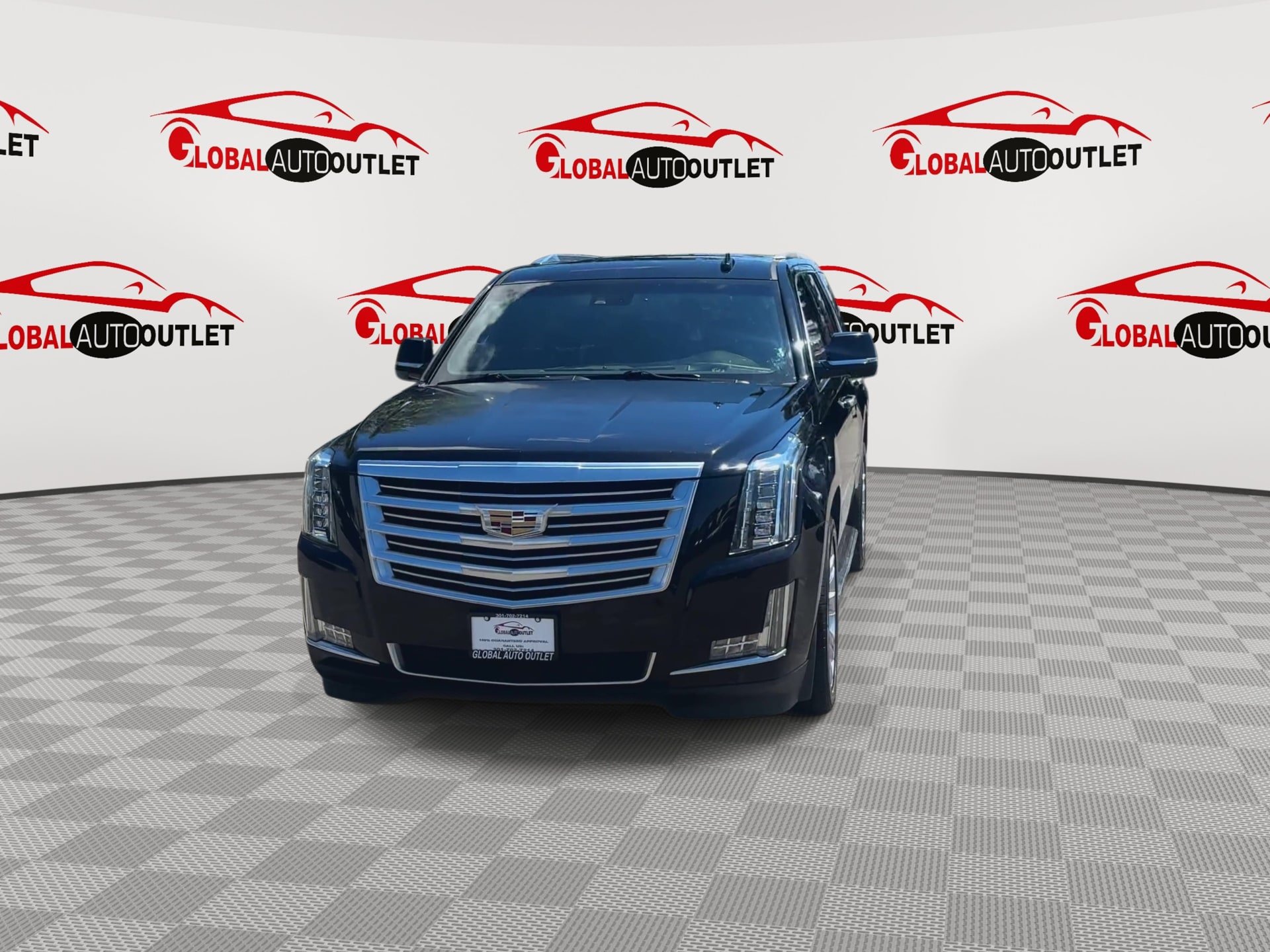 Used 2016 Cadillac Escalade Platinum AWD/4WD image 4