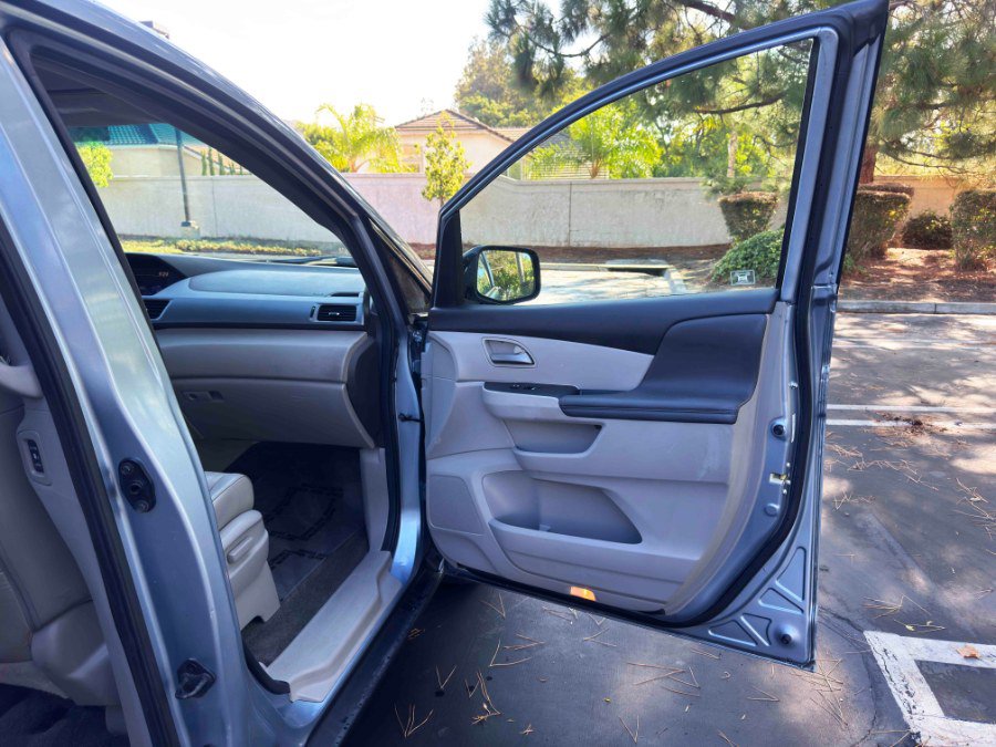 Used 2012 Honda Odyssey EX-L image 23