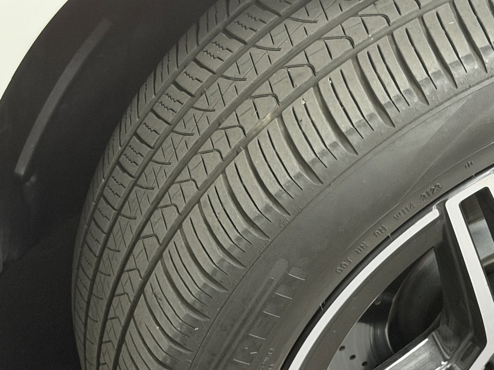 Used 2024 Mercedes-Benz GLS 450 4MATIC image 18