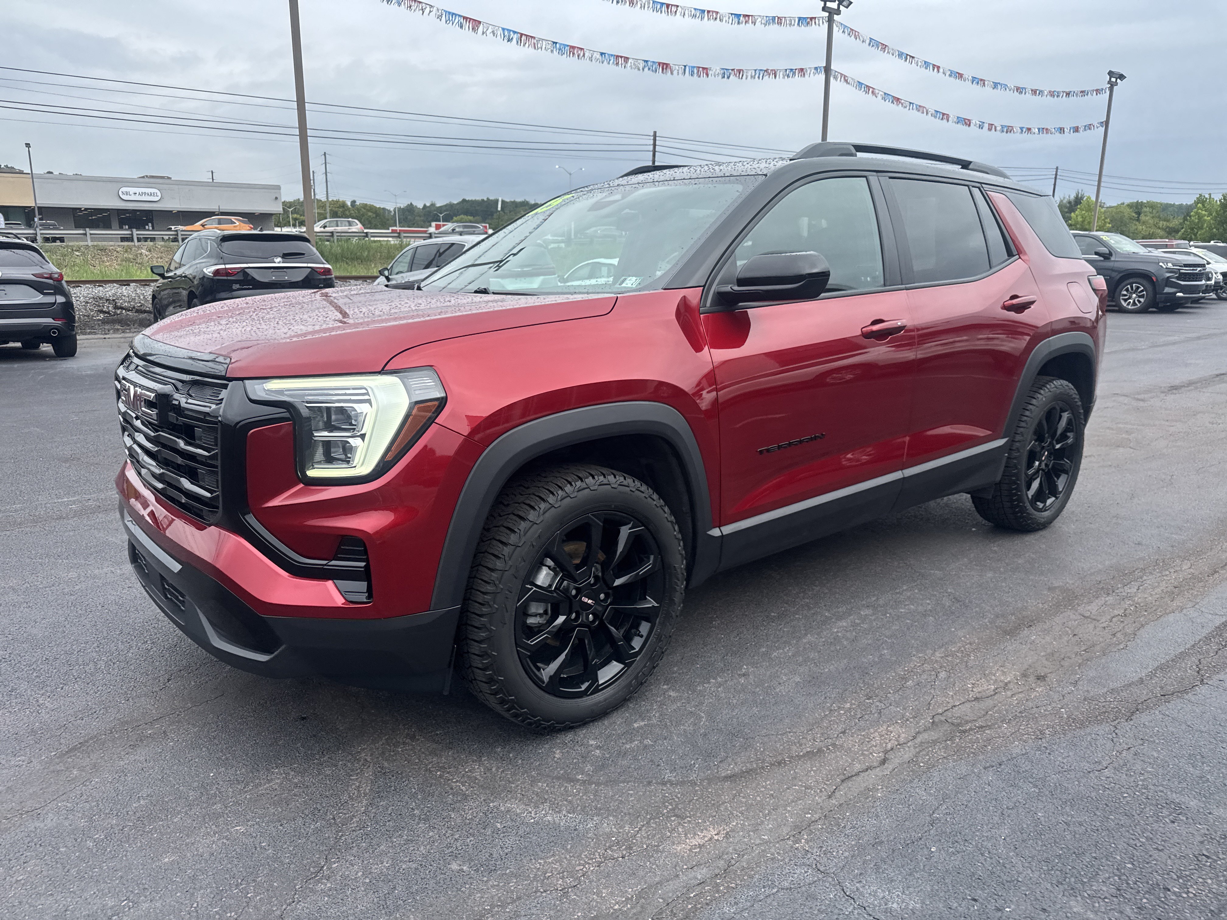 Used 2025 GMC Terrain Elevation w/ Black Edition AWD/4WD image 8