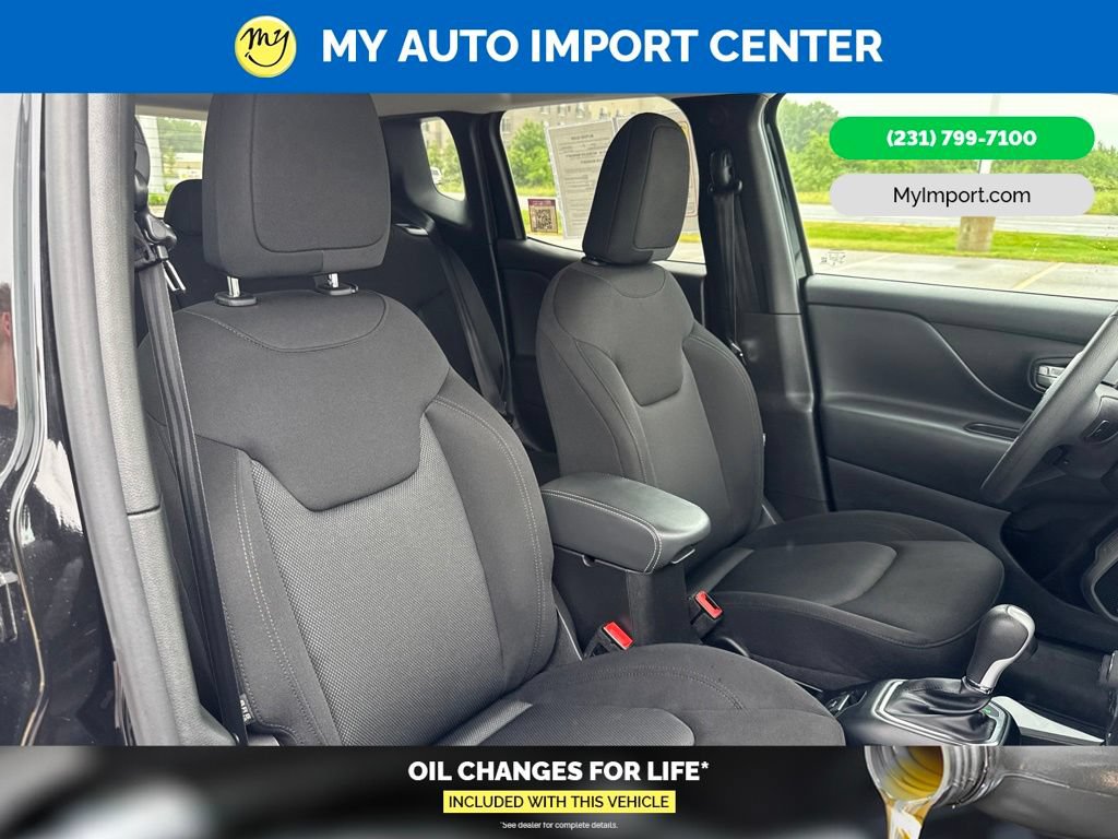Used 2023 Jeep Renegade Latitude AWD/4WD image 26