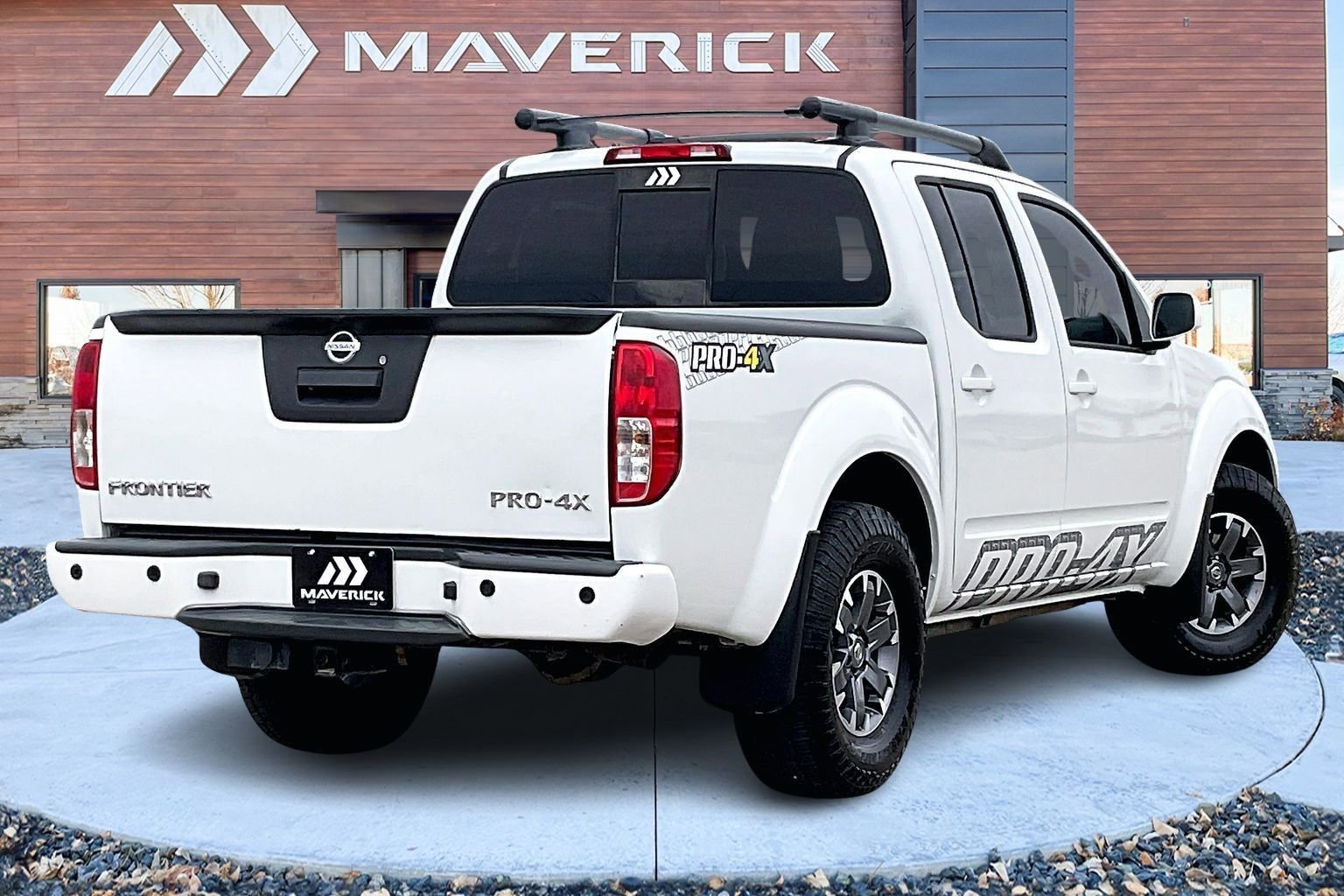 Used 2014 Nissan Frontier PRO-4X w/ Pro-4x Luxury Package image 5