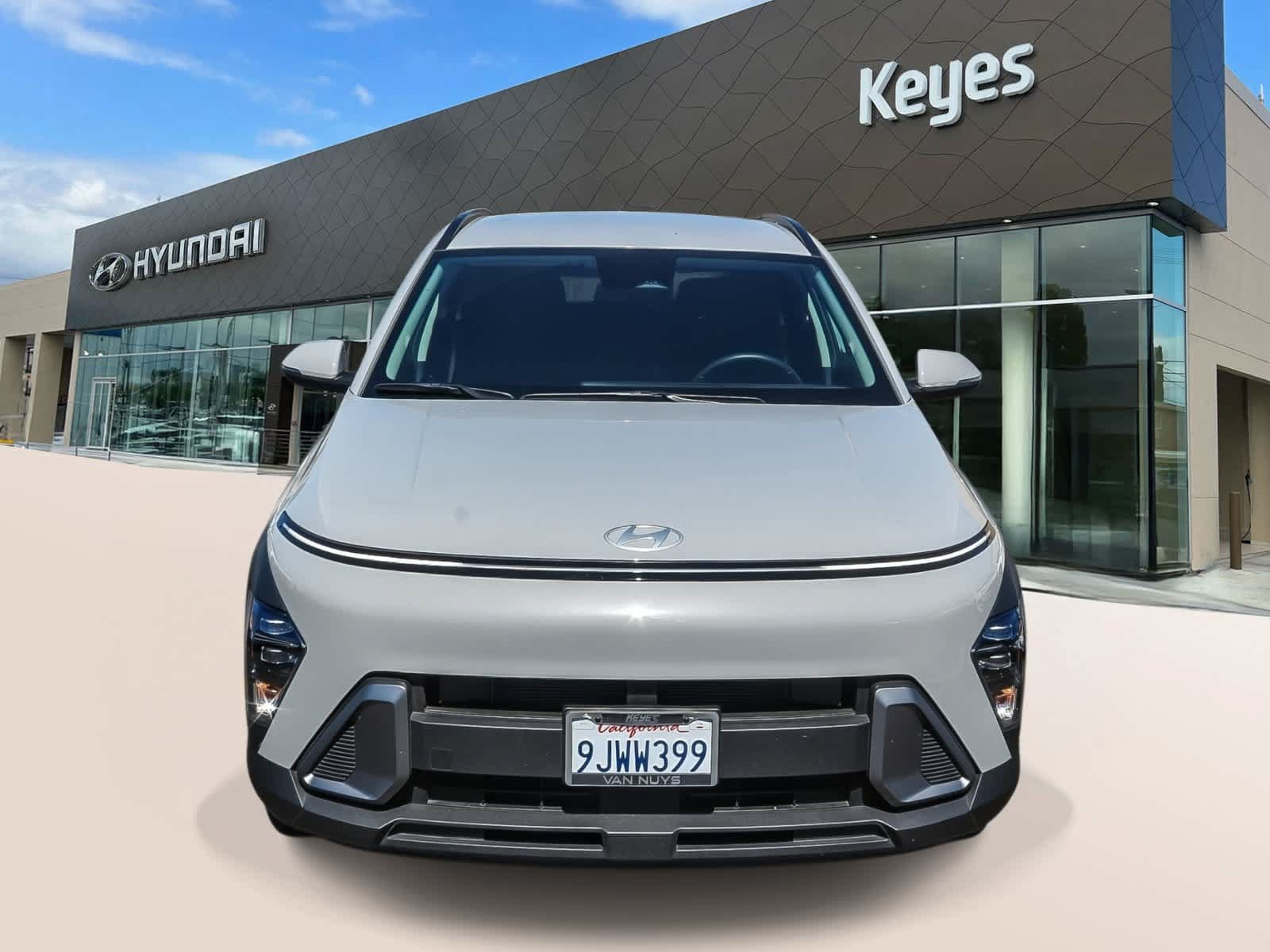 Used 2024 Hyundai Kona SEL FWD image 2