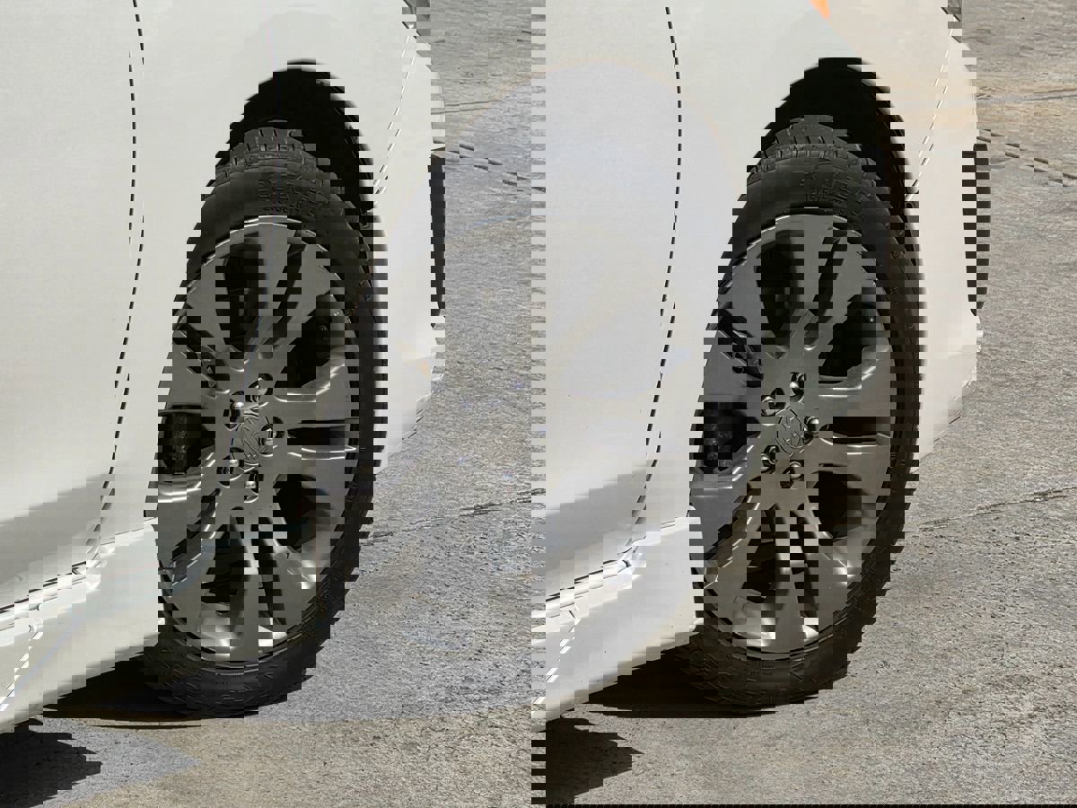 Used 2013 Subaru Impreza 2.0i Sport Premium image 11