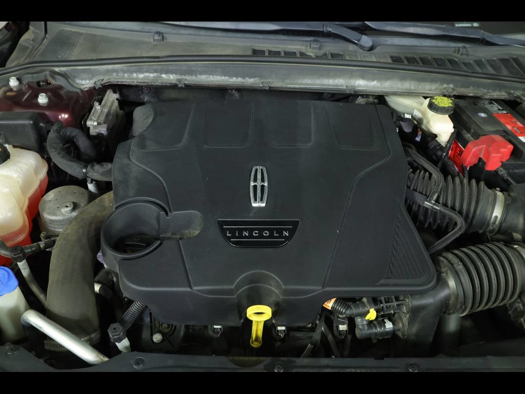 Used 2017 Lincoln Continental Select w/ Technology Package FWD image 16