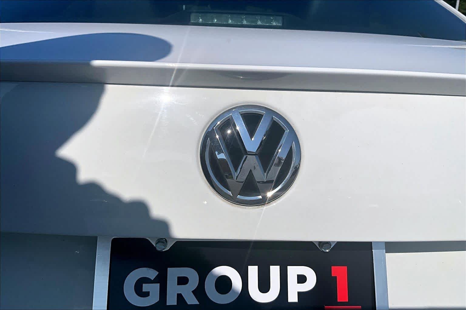 Used 2015 Volkswagen Jetta SEL FWD image 30