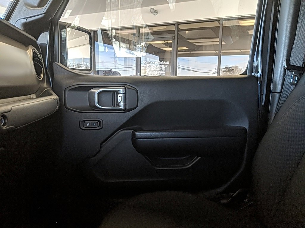 Used 2021 Jeep Gladiator Sport image 22