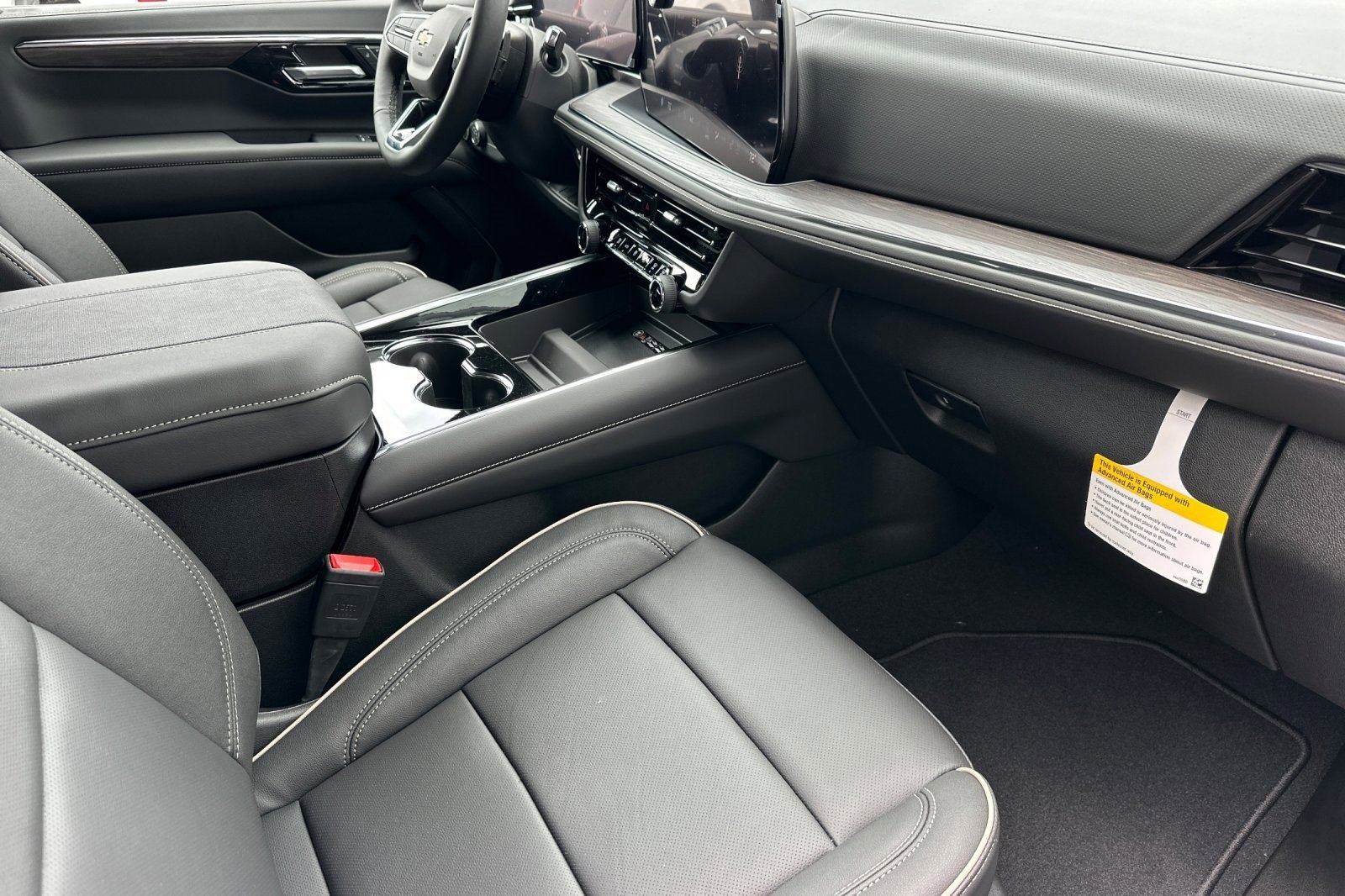 New 2025 Chevrolet Suburban Premier image 19