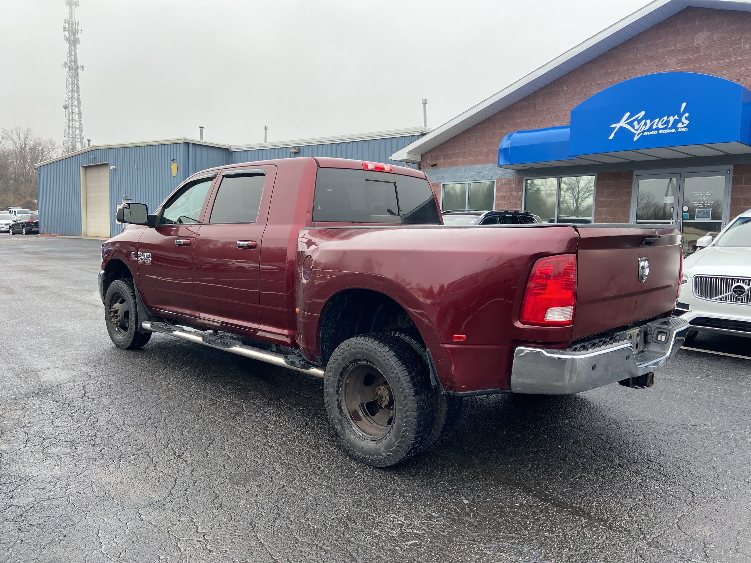 Used 2016 RAM 3500 Big Horn image 3