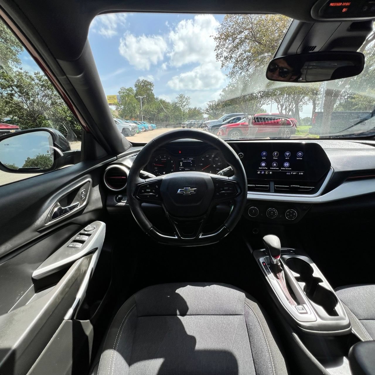 Used 2024 Chevrolet Trax RS w/ Driver Confidence Package FWD image 12
