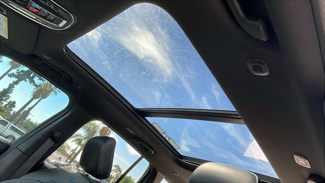 Used 2023 Jeep Grand Cherokee Trailhawk image 33