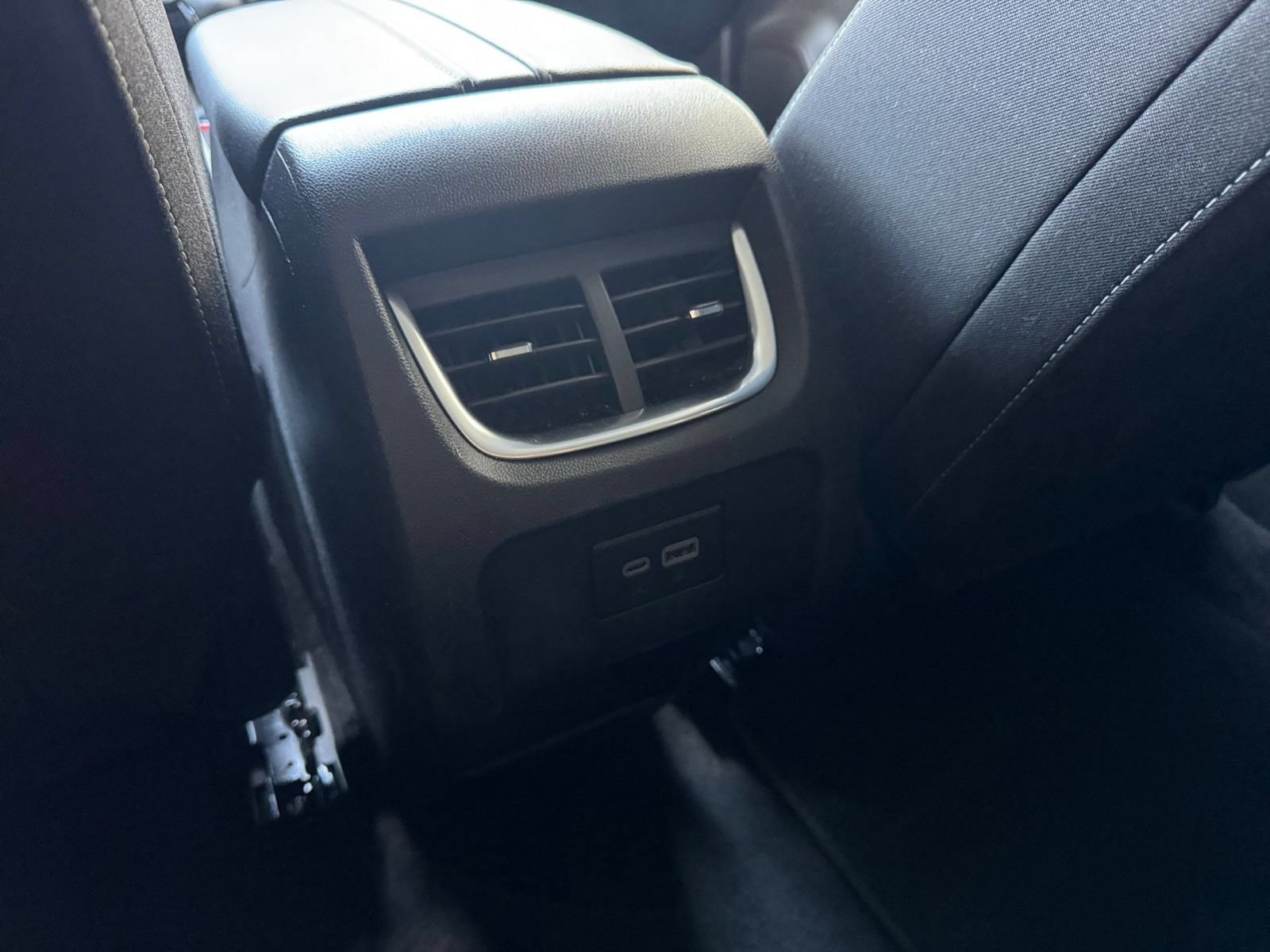 Used 2025 Chevrolet Blazer LT FWD image 24