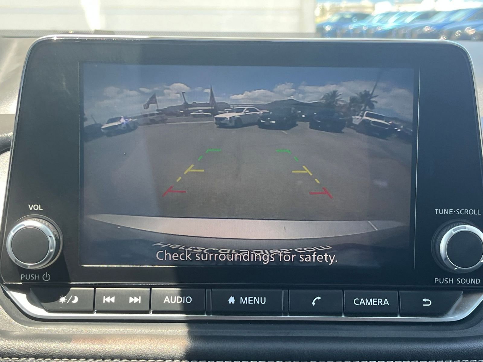 Used 2025 Nissan Rogue SV image 25