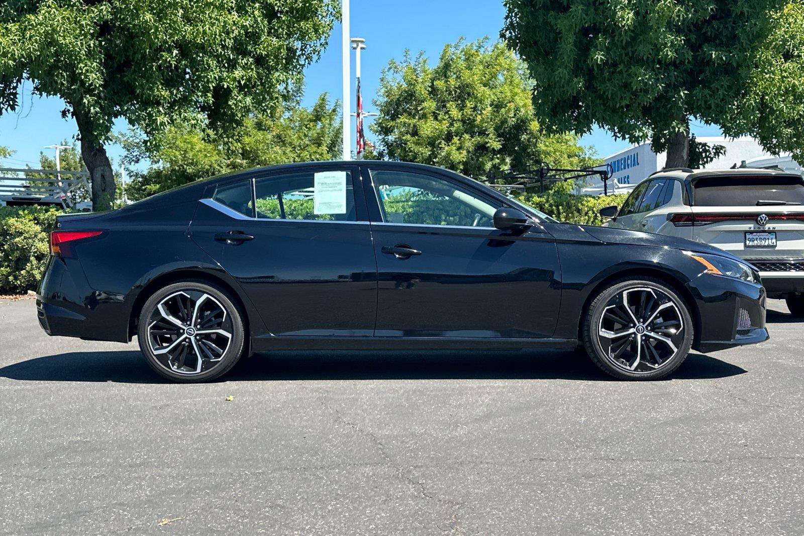 Certified 2024 Nissan Altima 2.5 SR FWD image 3