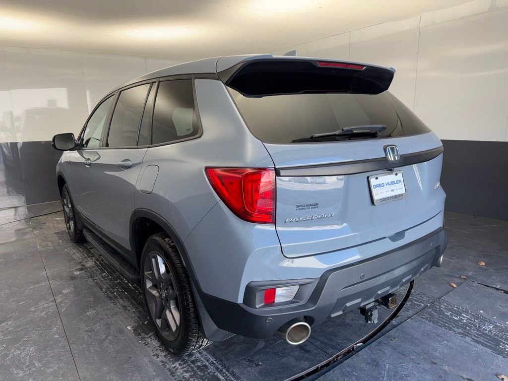 Used 2023 Honda Passport EX-L image 2