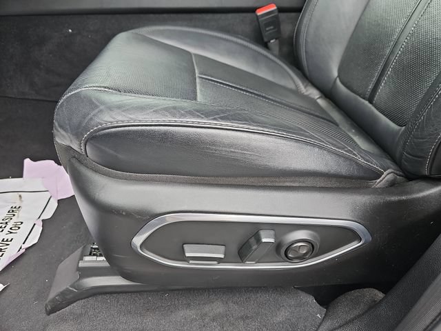 Used 2024 Jeep Wagoneer Series II w/ Flexible Seating Group RWD image 20